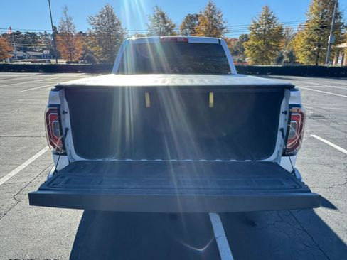 Used 2017 GMC Sierra 1500 SLT w/ SLT Premium Package image 9