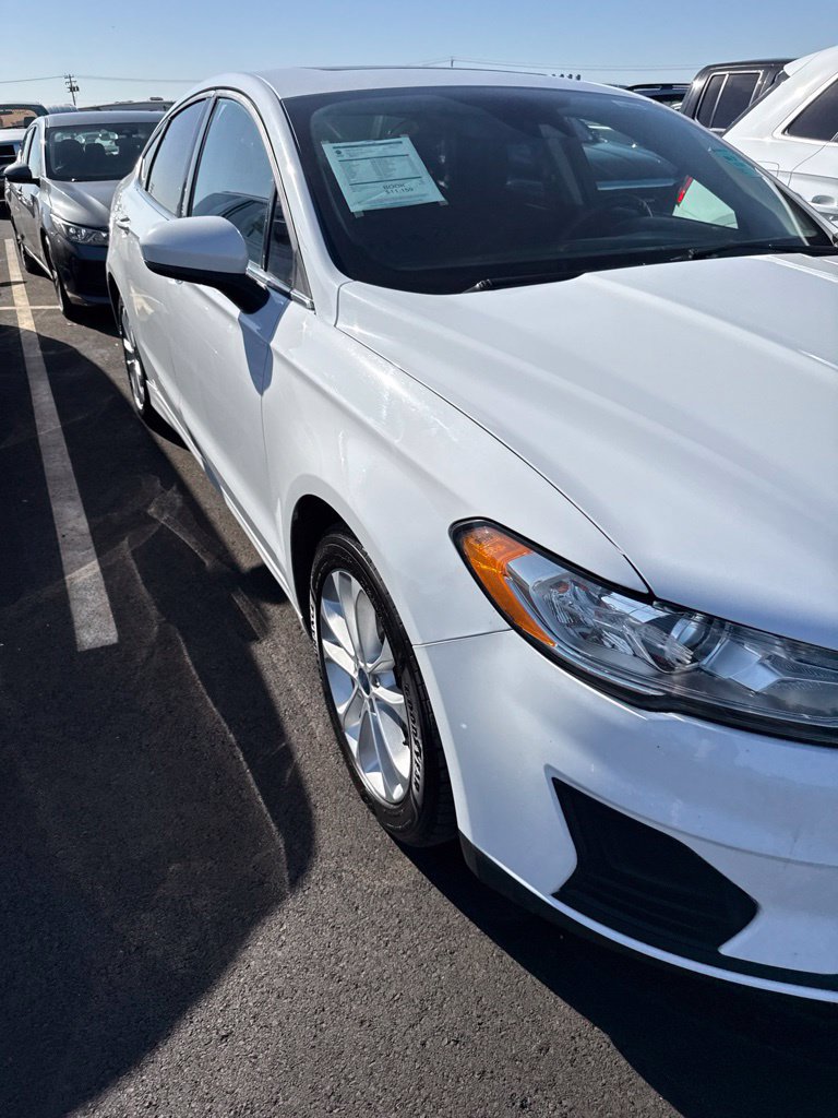 Used 2020 Ford Fusion SE FWD image 4