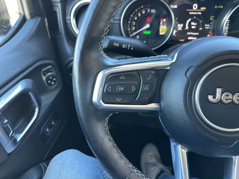 Used 2023 Jeep Wrangler Unlimited Sahara w/ Cold Weather Group AWD/4WD image 28