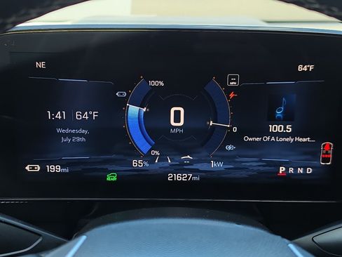 Used 2024 Chevrolet Blazer EV LT AWD/4WD image 27