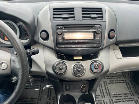 Used 2012 Toyota RAV4 FWD w/ Upgrade Value Pkg image 34