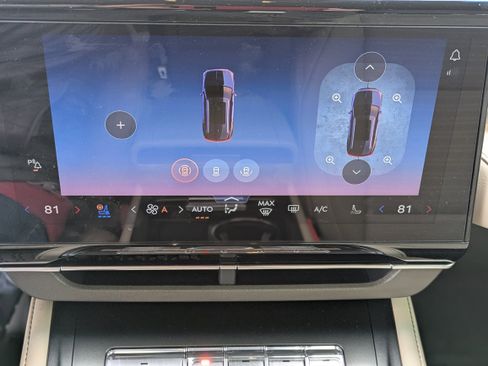 Used 2024 Lincoln Nautilus Reserve image 28