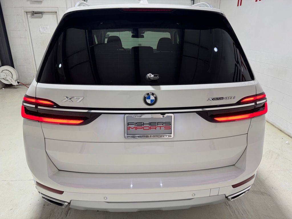 Used 2023 BMW X7 xDrive40i AWD/4WD image 6