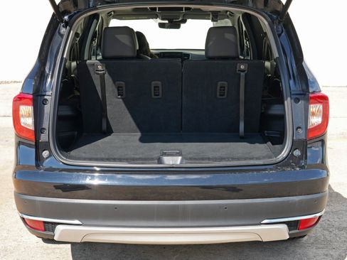 Used 2022 Honda Pilot Touring image 9