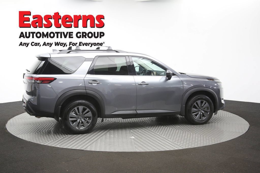 Used 2024 Nissan Pathfinder SV AWD/4WD image 45