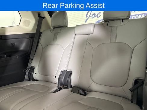 Used 2024 Honda Pilot Touring image 14