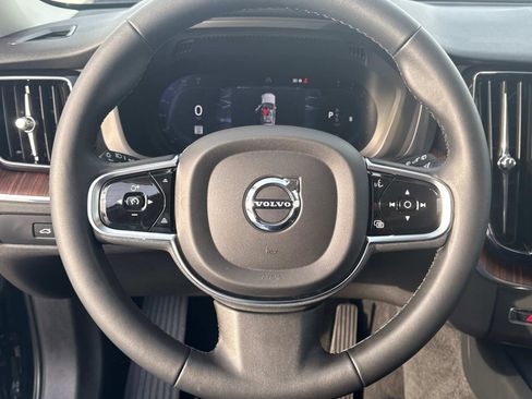 Certified 2023 Volvo XC60 B5 Plus w/ Climate Package image 26