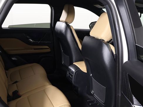 Used 2022 Lincoln Corsair Reserve w/ Elements Package image 31