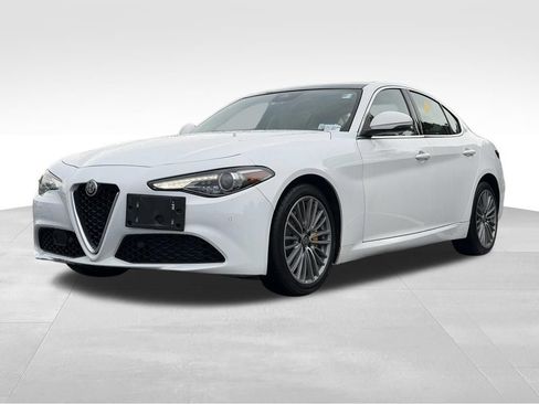 Used 2020 Alfa Romeo Giulia Ti AWD/4WD image 3