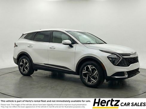 Used 2025 Kia Sportage LX image 1