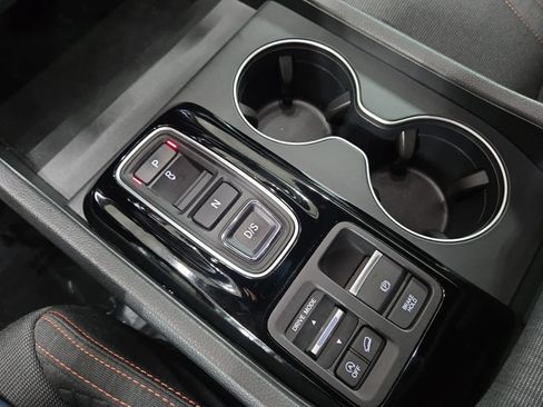 Used 2025 Honda Pilot Sport image 29