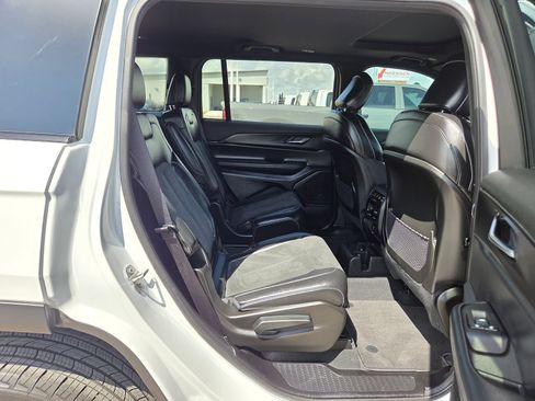 Used 2025 Jeep Grand Cherokee L Altitude AWD/4WD image 20