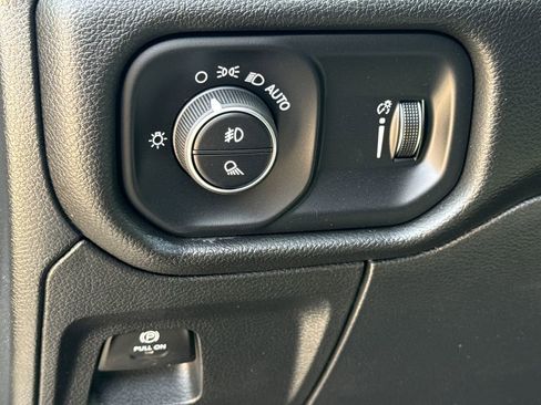 Used 2023 RAM 1500 Big Horn AWD/4WD image 22