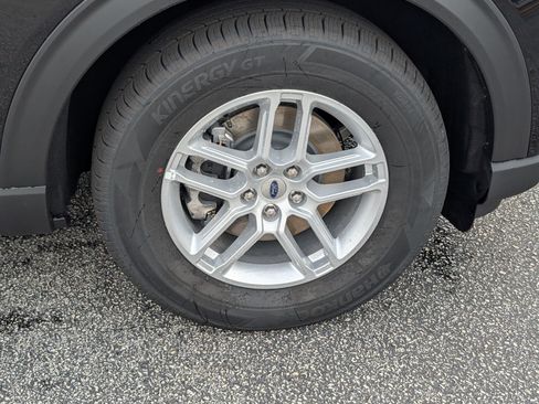 New 2026 Ford Explorer Active RWD image 7