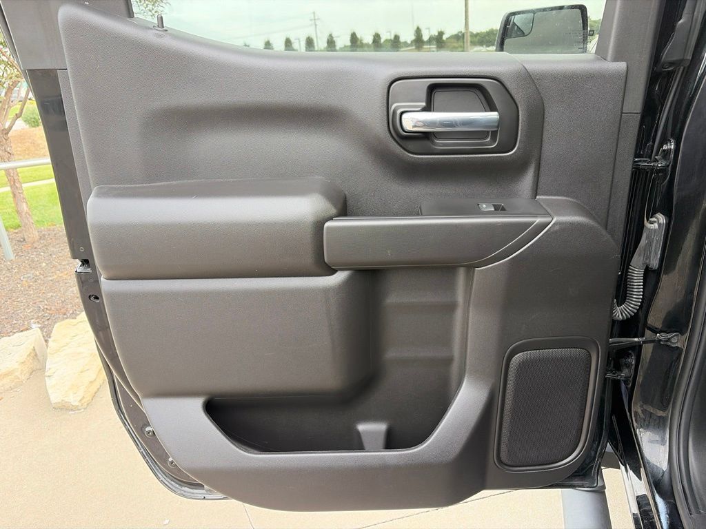 Used 2022 Chevrolet Silverado 1500 Custom Trail Boss w/ Safety Confidence Package AWD/4WD image 35