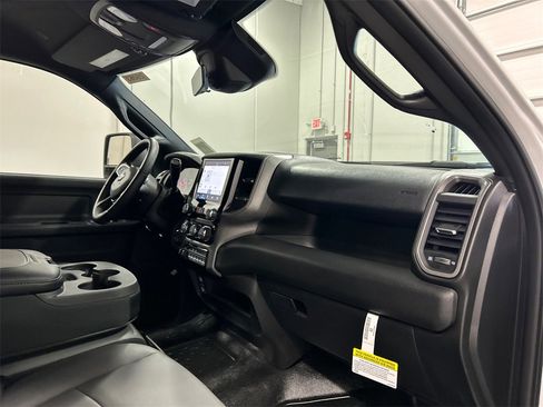 New 2026 RAM 3500 Tradesman image 32
