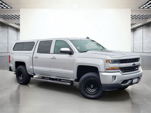 Used 2018 Chevrolet Silverado 1500 LT w/ All Star Edition AWD/4WD image 2