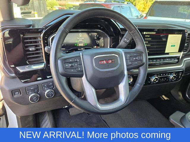 Used 2025 GMC Sierra 1500 SLT AWD/4WD image 9