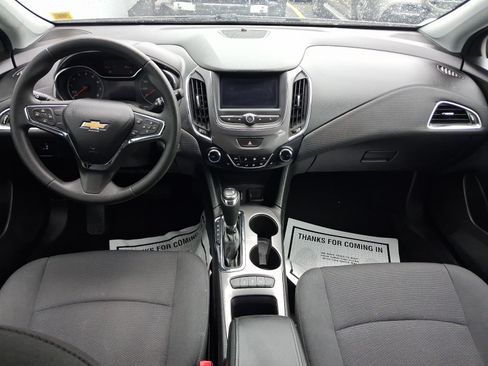 Used 2019 Chevrolet Cruze LT w/ Convenience Package FWD image 12