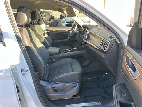 Used 2024 Volkswagen Atlas SE image 26
