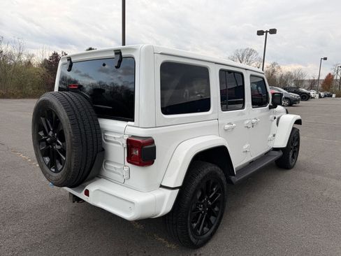 Used 2021 Jeep Wrangler Unlimited Sahara image 8