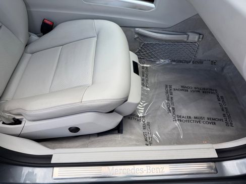 Used 2016 Mercedes-Benz E 350 4MATIC Wagon w/ Premium Package image 38