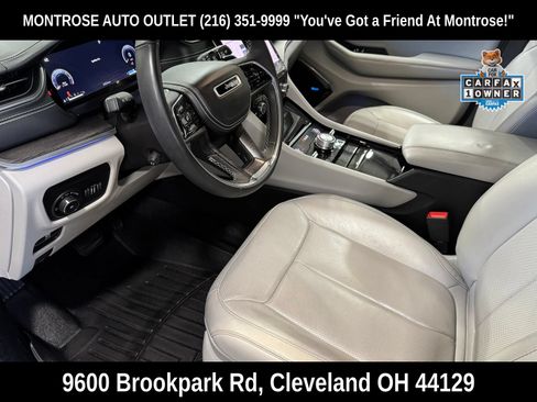 Used 2023 Jeep Grand Cherokee Overland AWD/4WD image 16