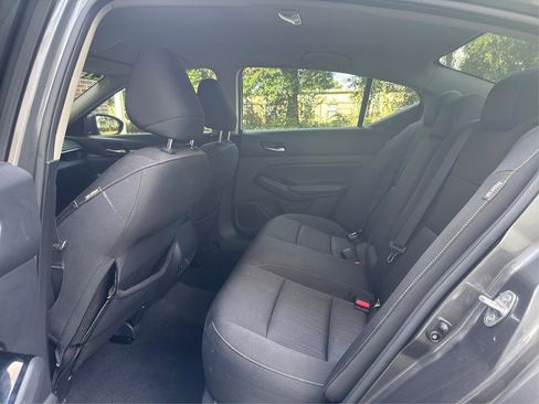 Used 2021 Nissan Altima 2.5 SV image 10