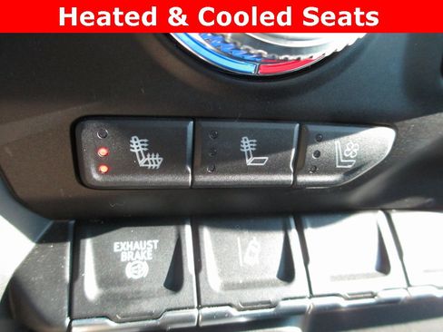 Used 2022 GMC Sierra 3500 Denali w/ Denali Ultimate Package image 18