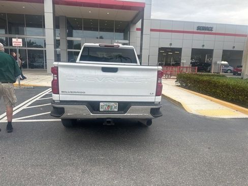 Used 2025 Chevrolet Silverado 2500 LT w/ Convenience Package image 7