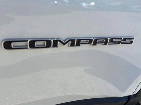 Used 2019 Jeep Compass Limited image 19