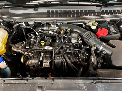 Used 2024 Ford Edge SE w/ Black Appearance Package image 26