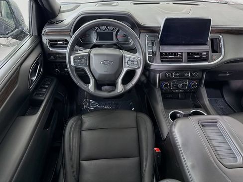 Used 2021 Chevrolet Suburban Z71 w/ Rear Media and Nav Package AWD/4WD image 3