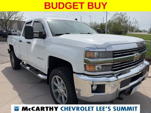 Used 2015 Chevrolet Silverado 2500 LT w/ LT Convenience Package AWD/4WD image 2