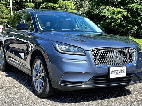 Used 2022 Lincoln Corsair AWD w/ Premium Package image 11