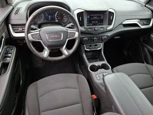 Used 2024 GMC Terrain SLE w/ Driver Convenience Package AWD/4WD image 2