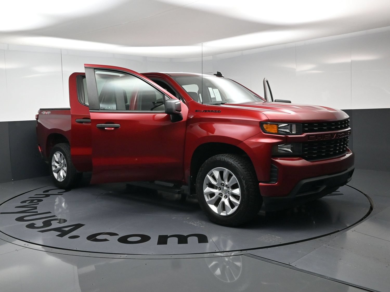 Used 2020 Chevrolet Silverado 1500 Custom w/ Custom Value Package AWD/4WD image 23