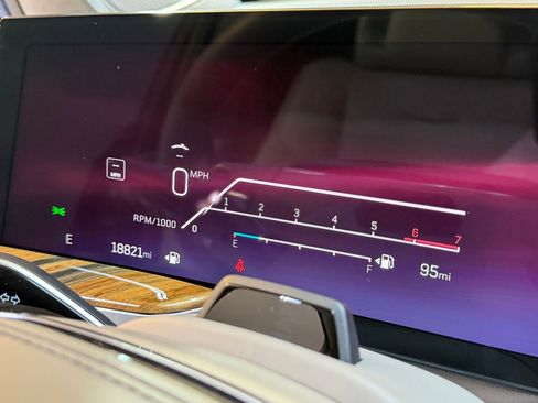 Certified 2025 Cadillac Escalade Sport Platinum image 27