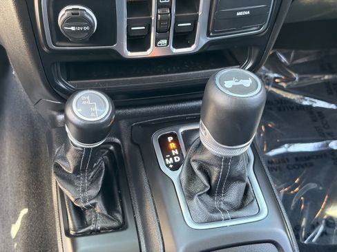 Used 2024 Jeep Wrangler Unlimited Sahara AWD/4WD image 25