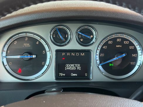 Used 2011 Cadillac Escalade ESV Premium AWD/4WD image 27