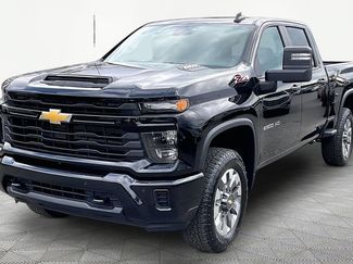 New 2026 Chevrolet Silverado 2500 Custom w/ Custom Convenience Package AWD/4WD video 2