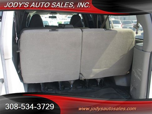 Used 2014 Chevrolet Express 2500 LS image 23