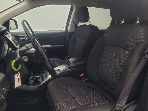 Used 2020 Dodge Journey SE w/ SE Popular Equipment Group image 17