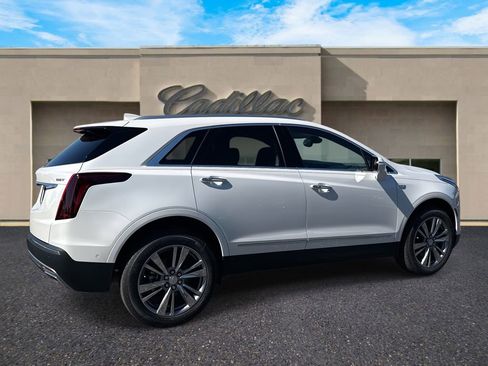 New 2026 Cadillac XT5 Premium Luxury image 3