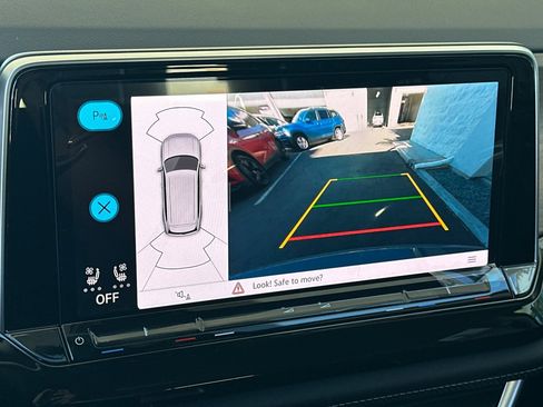 New 2026 Volkswagen Atlas SE image 18