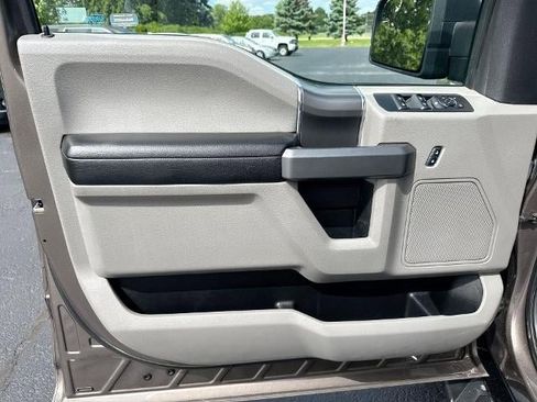 Used 2018 Ford F150 XLT w/ Equipment Group 302A Luxury AWD/4WD image 22