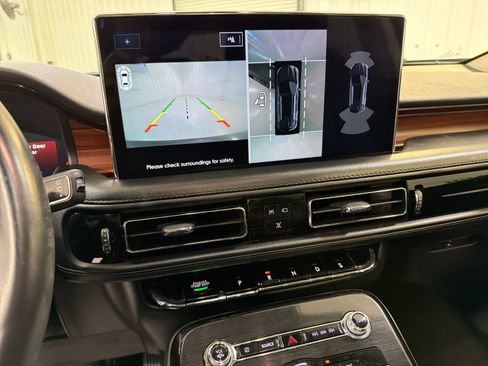 Used 2022 Lincoln Nautilus Reserve image 18