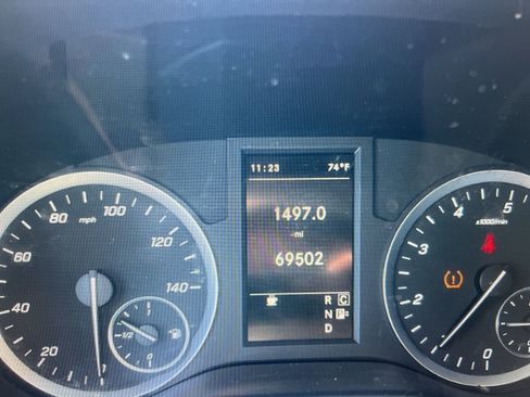 Used 2020 Mercedes-Benz Metris w/ Driver Efficiency Package image 4