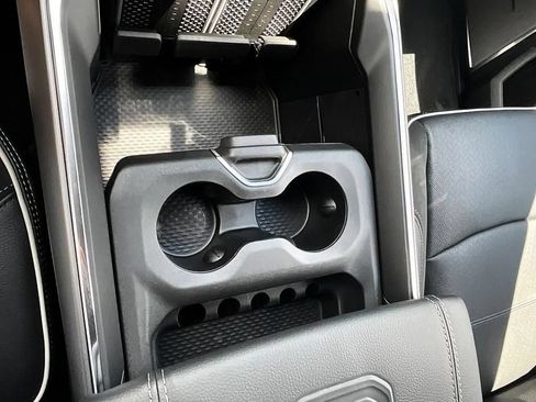 New 2026 RAM 3500 Laramie AWD/4WD image 24