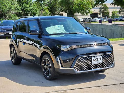 Certified 2025 Kia Soul EX FWD image 2